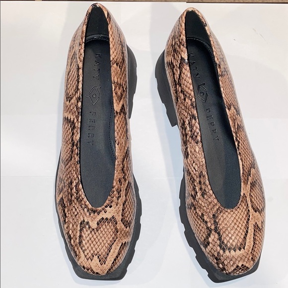 Katy Perry Collections Taupe Flats with Snakeskin Pattern New Size 10 - Picture 1 of 8